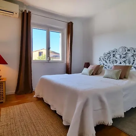 La Dolce 11 Sleeps Pool & Landscaped Garden Villa