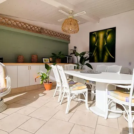 La Dolce 11 Sleeps Pool & Landscaped Garden فيلة