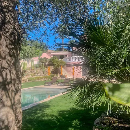 La Dolce 11 Sleeps Pool & Landscaped Garden Villa