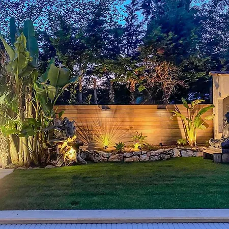 La Dolce 11 Sleeps Pool & Landscaped Garden *