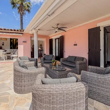 Villa La Dolce 11 Sleeps Pool & Landscaped Garden