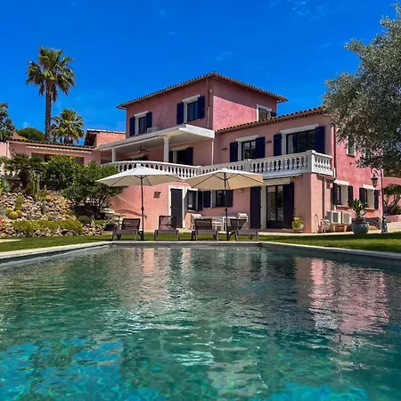 La Dolce 11 Sleeps Pool & Landscaped Garden Villa