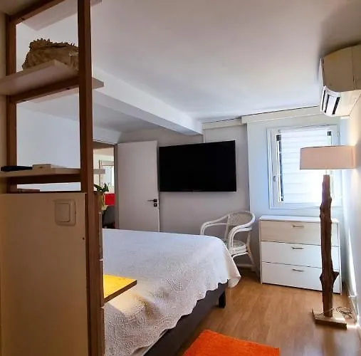 La Dolce 11 Sleeps Pool&landscaped Garden Villa *